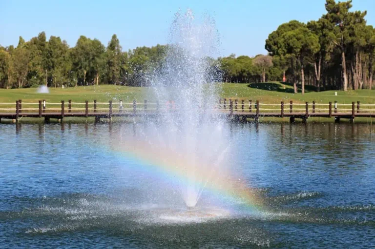 Golf-Course-Floating-Fountains-e1707135904872
